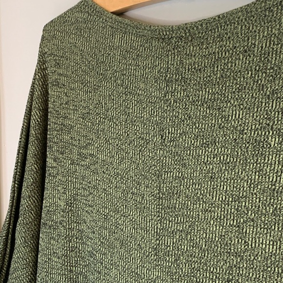 fig & blu Tops Fig Blu Dolman Long Sleeve Top Green And Black